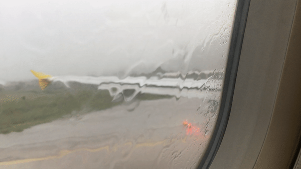rainy split plane